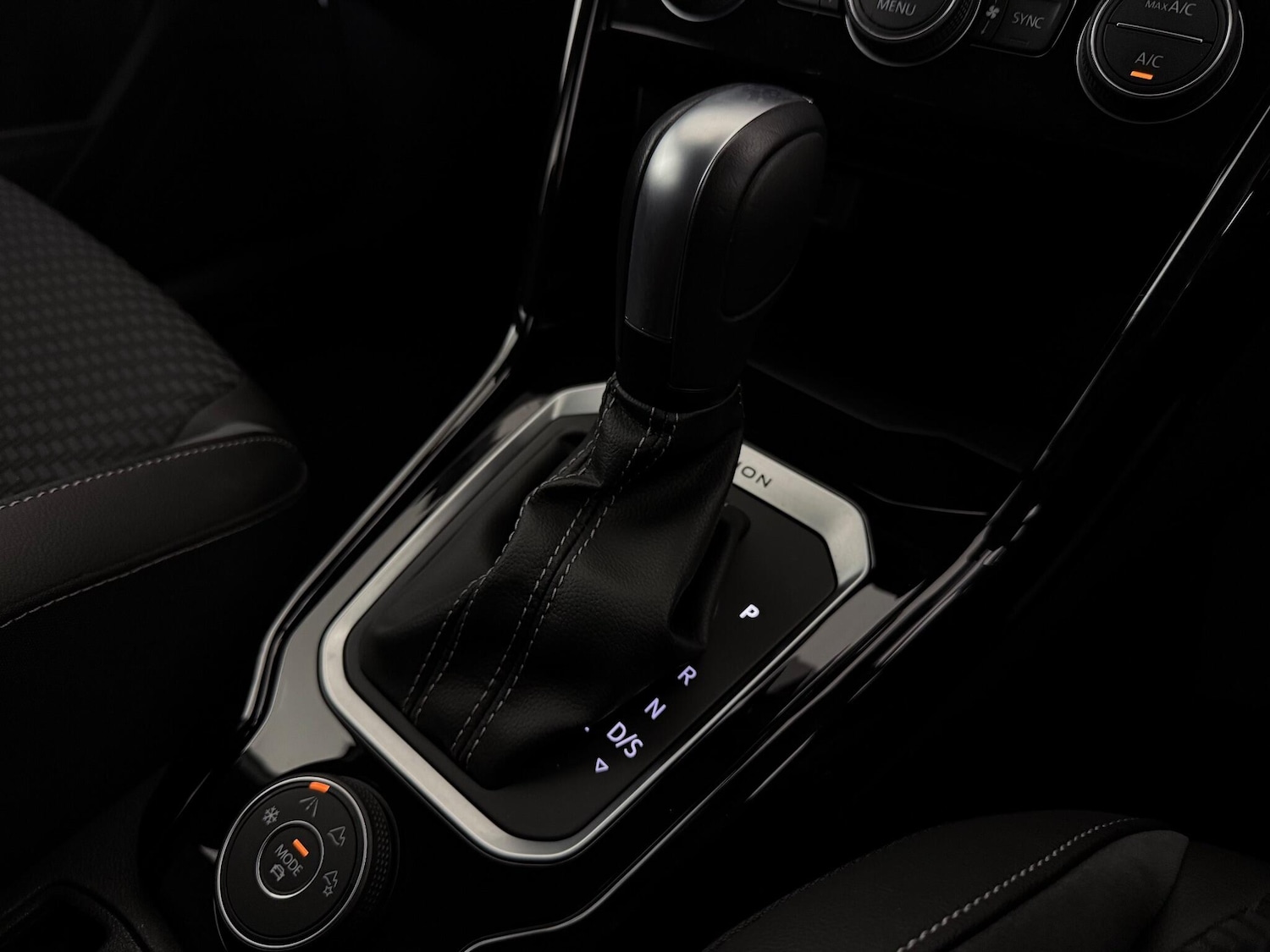 Used Volkswagen T-Roc 2020 for sale - 76467230: Photo 44