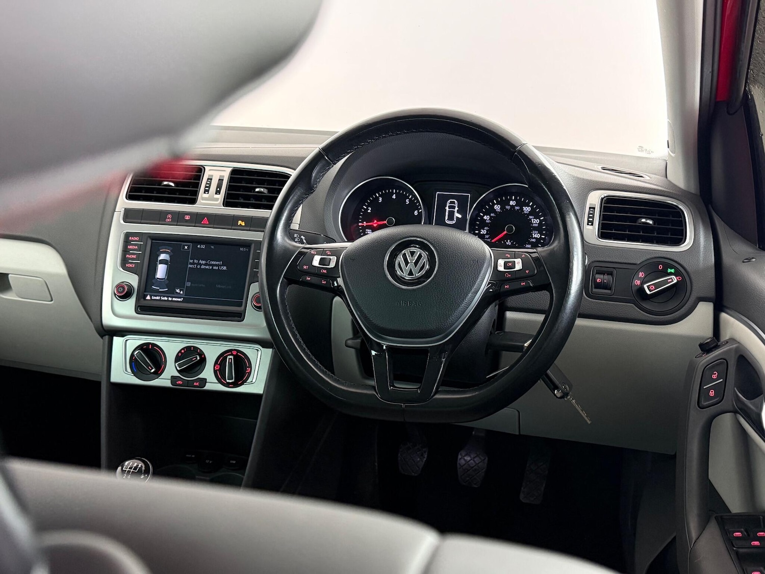 Used Volkswagen Polo 2017 for sale - 77259954: Photo 13