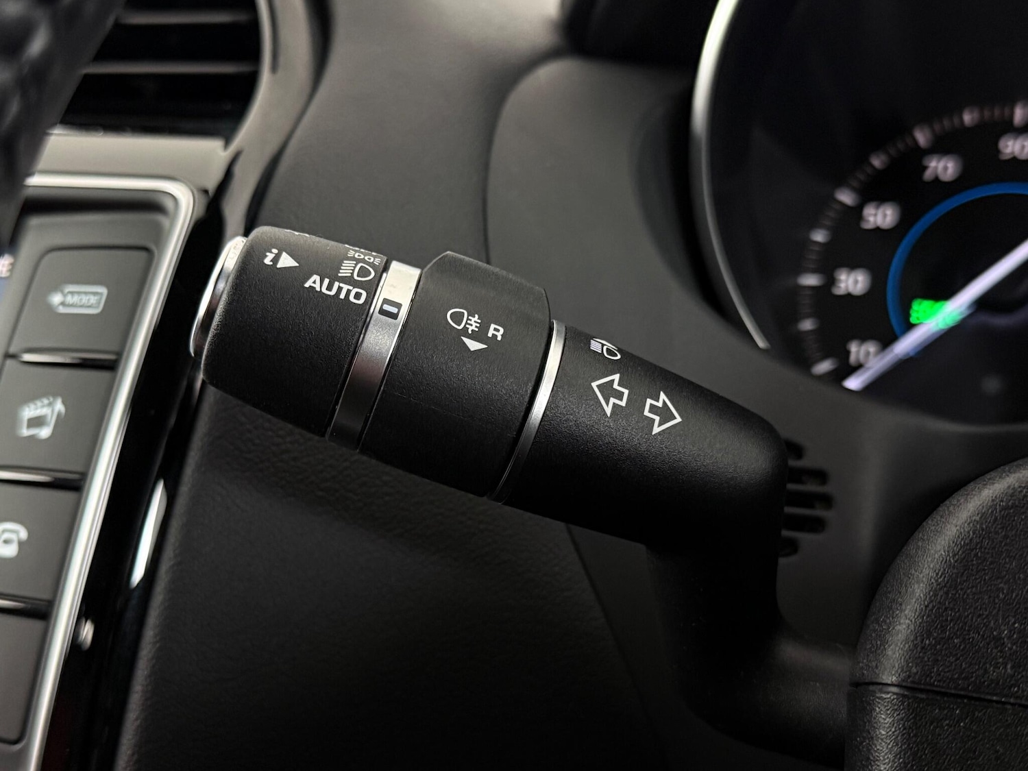 Used Jaguar XE 2016 for sale - 77259649: Photo 19