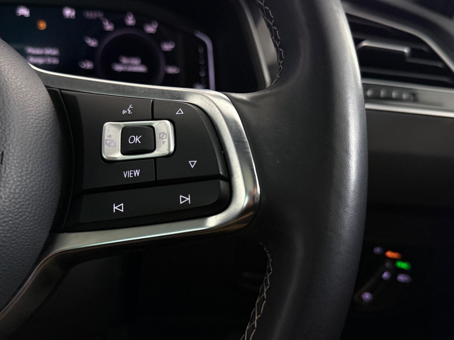 Used Volkswagen Tiguan 2020 for sale - 76953405: Photo 28