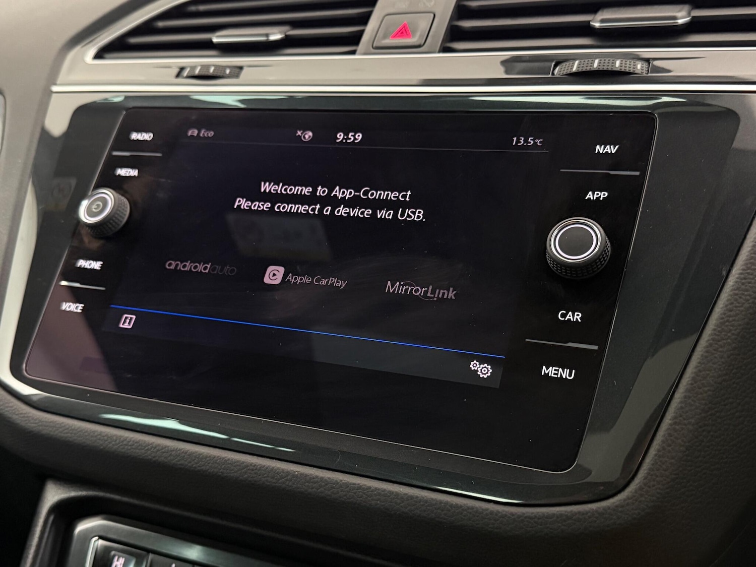 Used Volkswagen Tiguan 2020 for sale - 76953405: Photo 32