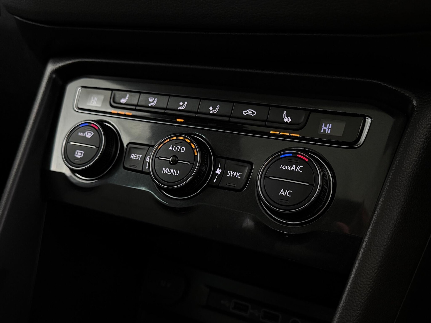 Used Volkswagen Tiguan 2020 for sale - 76953405: Photo 40