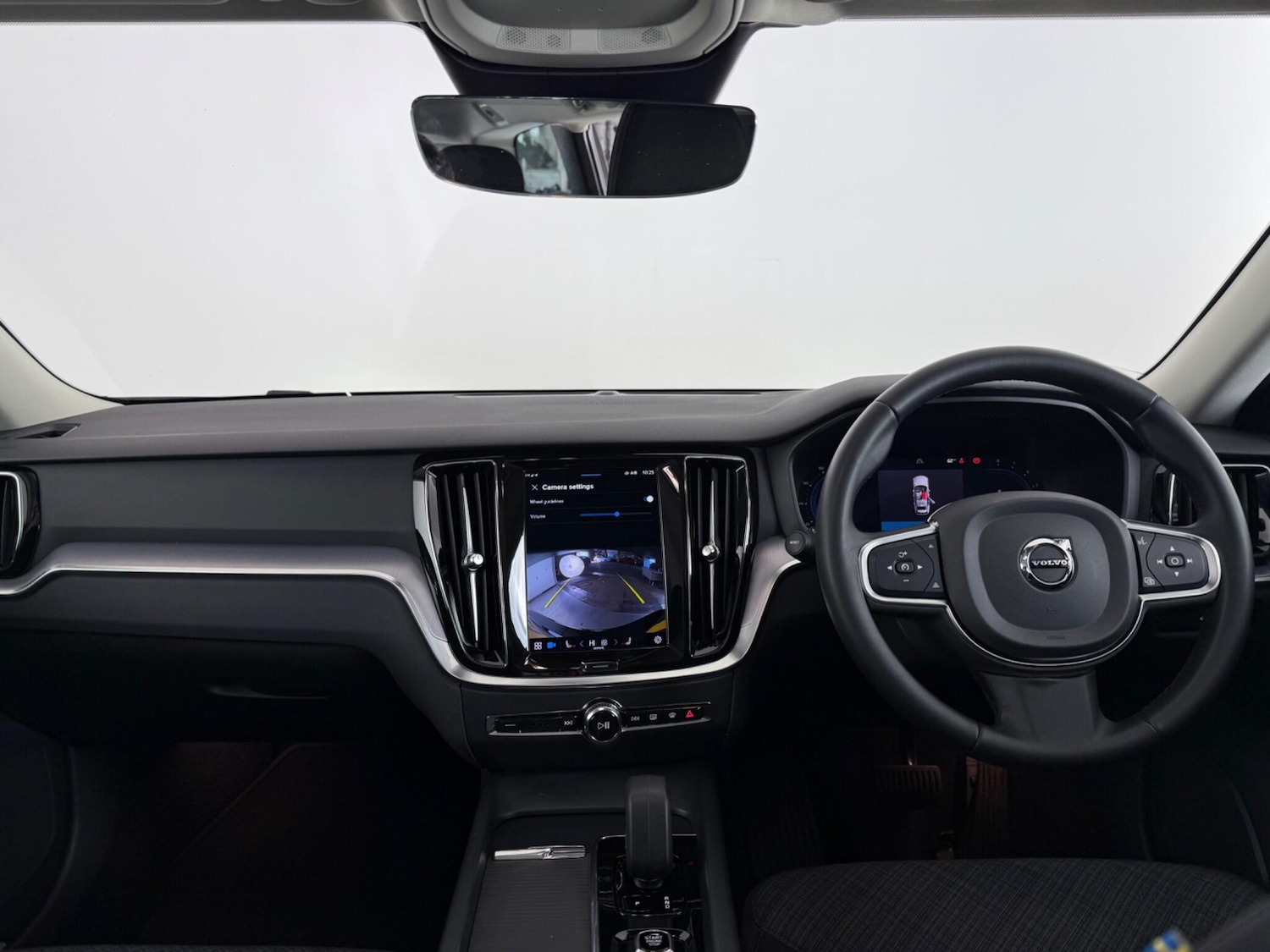 Used Volvo V60 2023 for sale - 77216631: Photo 17