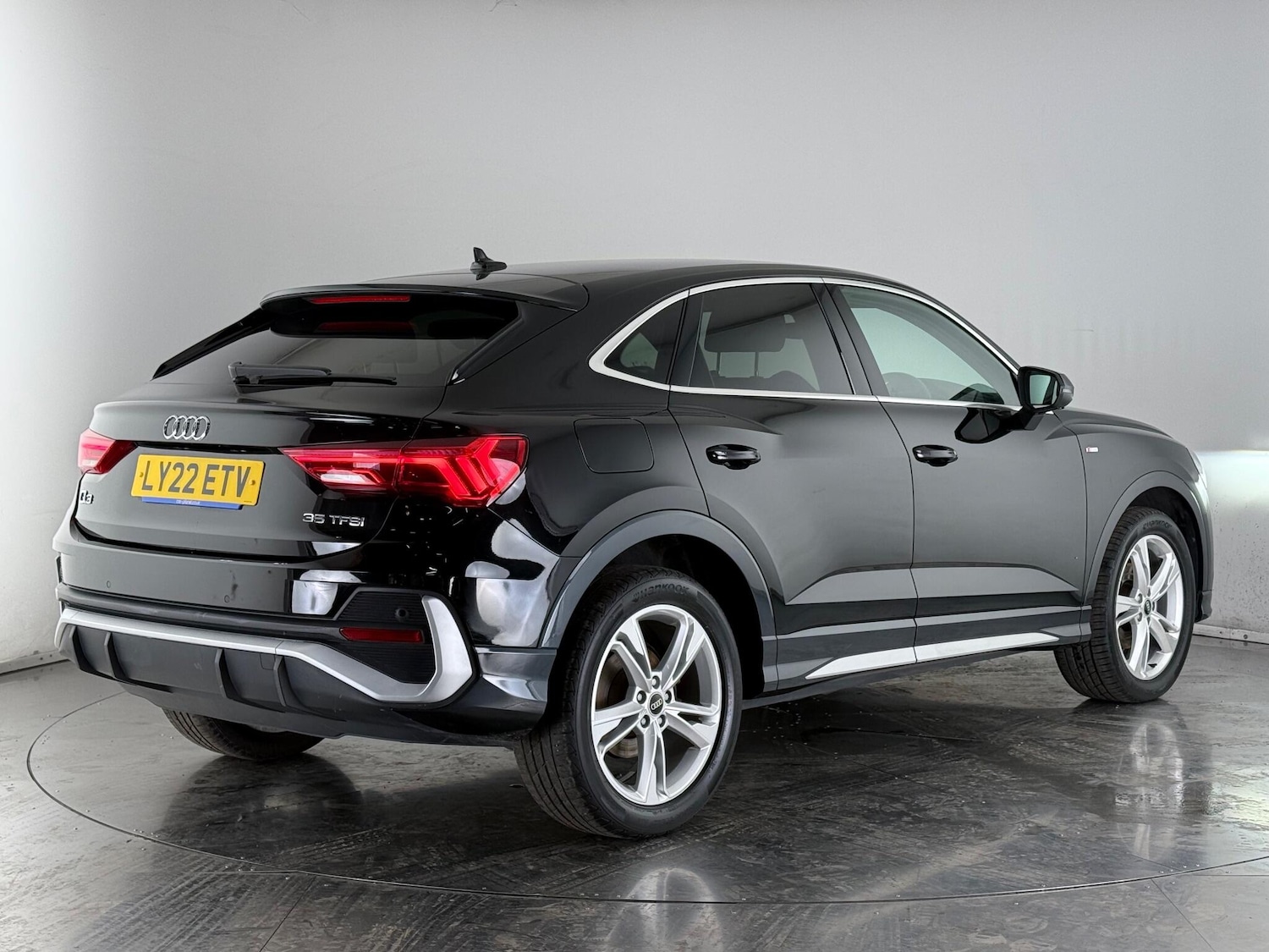 Used Audi Q3 2022 for sale - 77216447: Photo 3