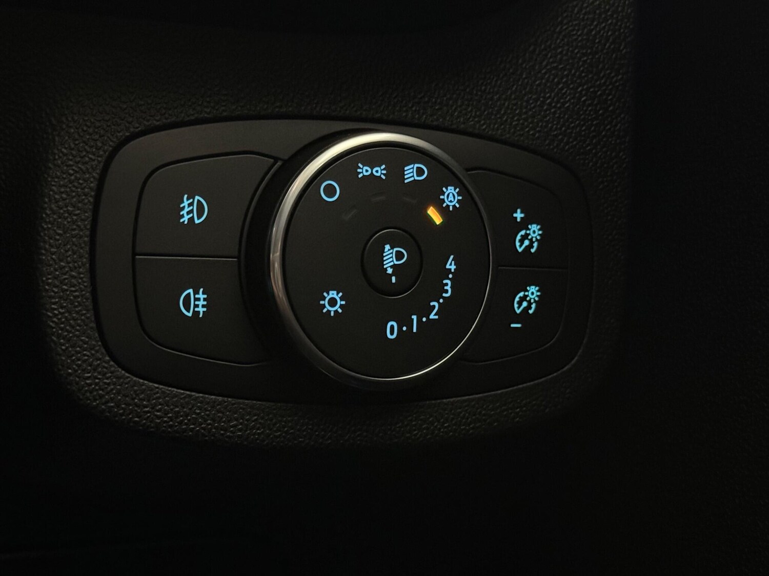 Used Ford Fiesta 2018 for sale - 77684436: Photo 30