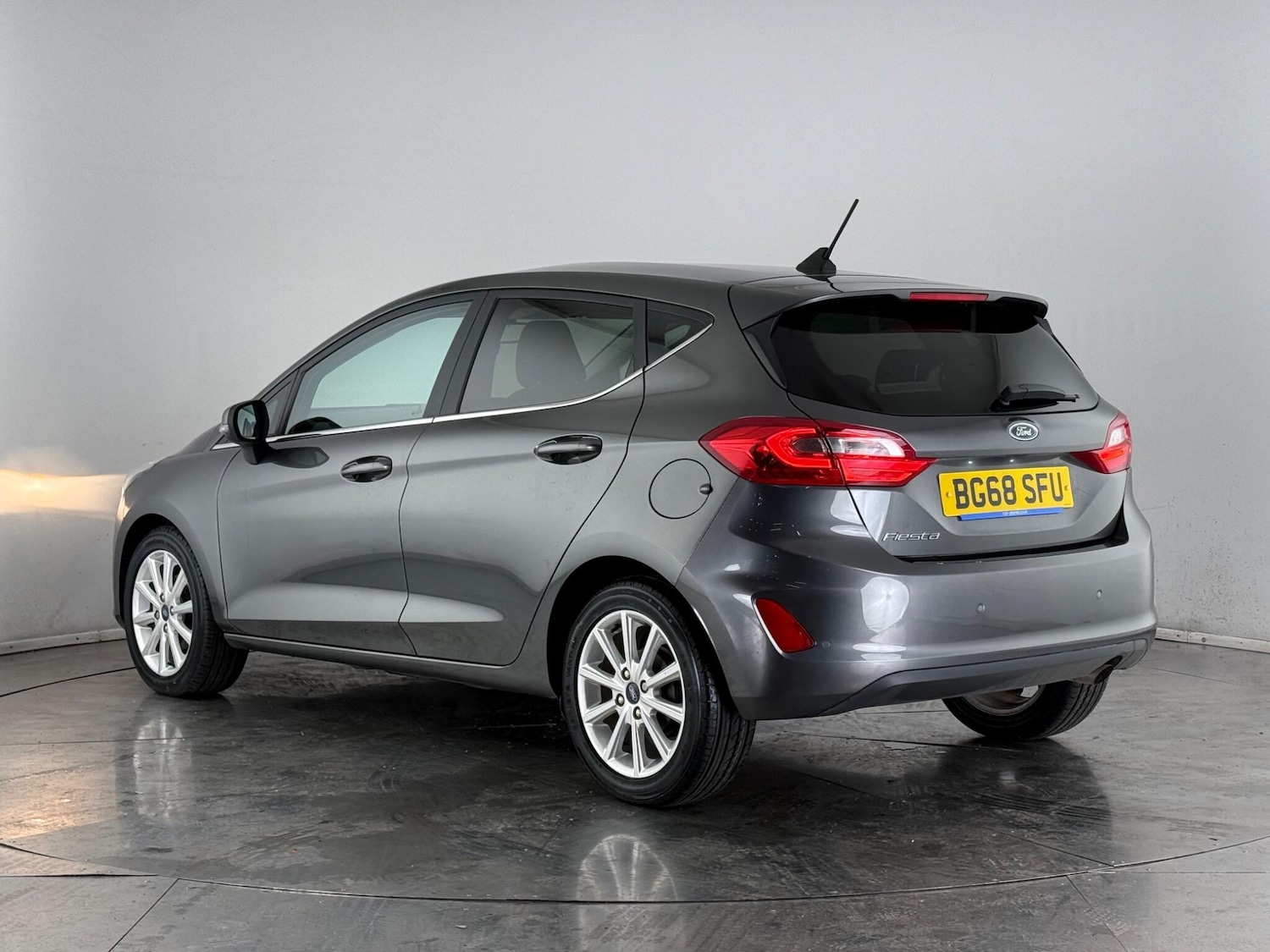 Used Ford Fiesta 2018 for sale - 77684436: Photo 4