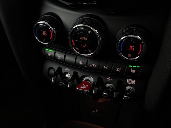 Used MINI Hatch 2019 for sale - 75479365: Photo 32