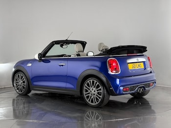 Used MINI Convertible 2018 for sale - 77268229: Photo