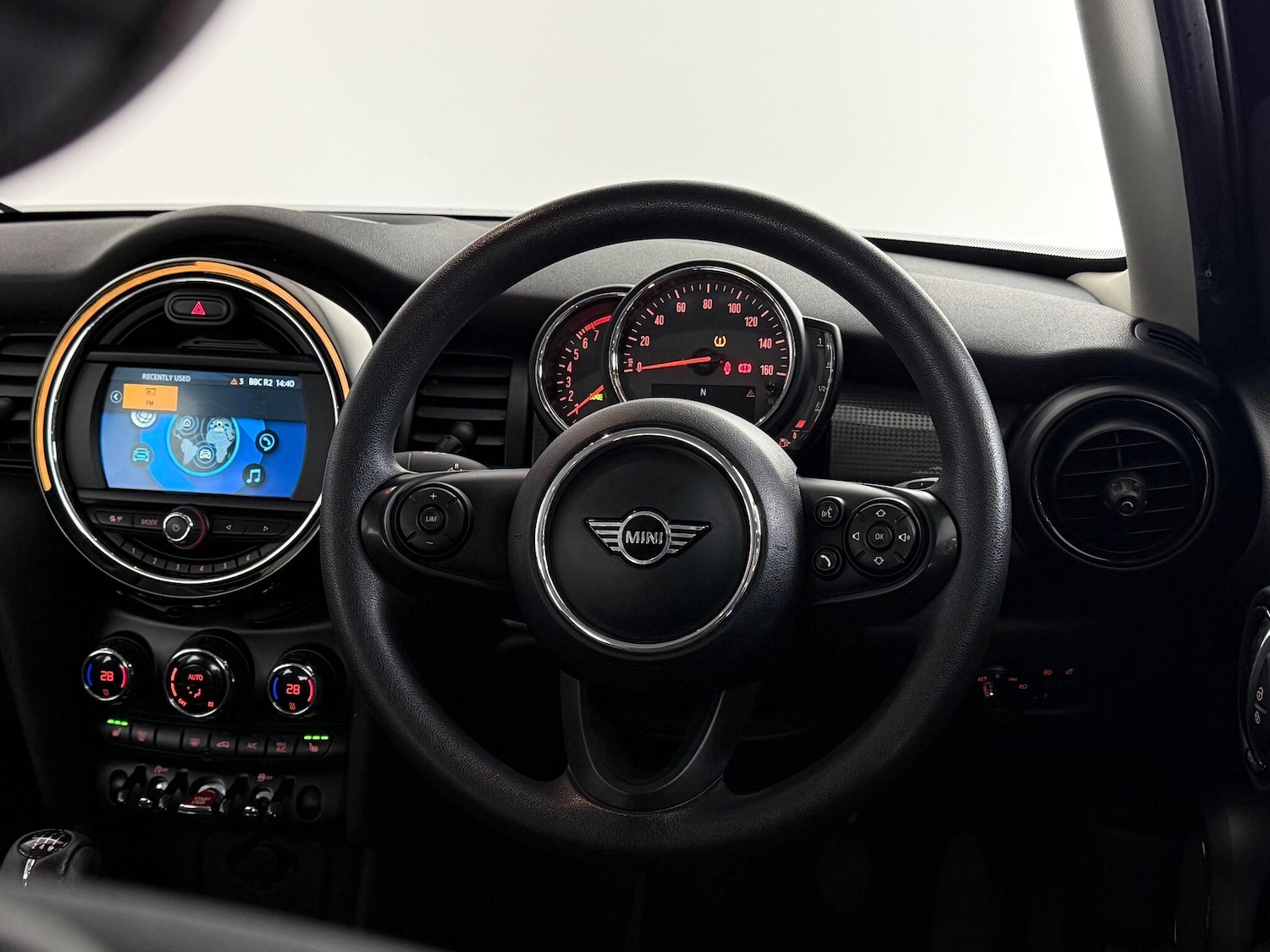 Used MINI Hatch 2019 for sale - 76688817: Photo 17