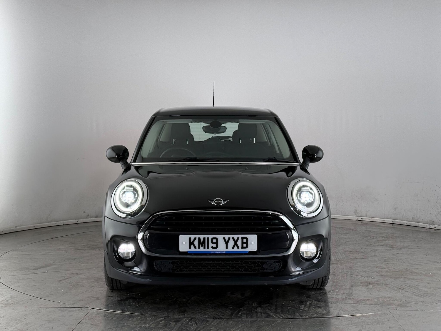 Used MINI Hatch 2019 for sale - 76688817: Photo 2