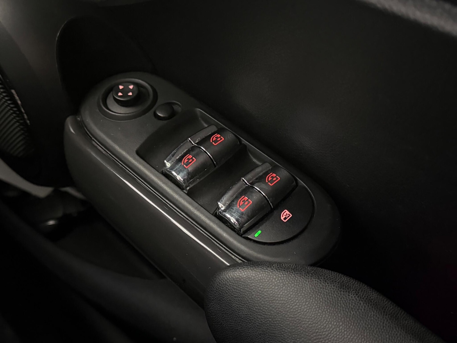 Used MINI Hatch 2019 for sale - 76688817: Photo 23