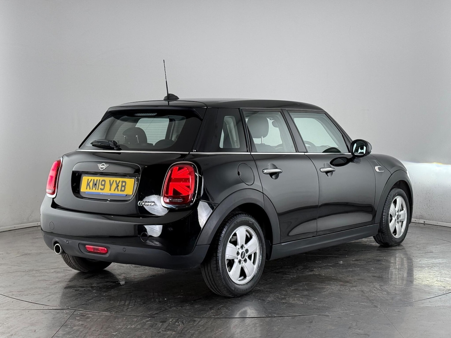 Used MINI Hatch 2019 for sale - 76688817: Photo 8