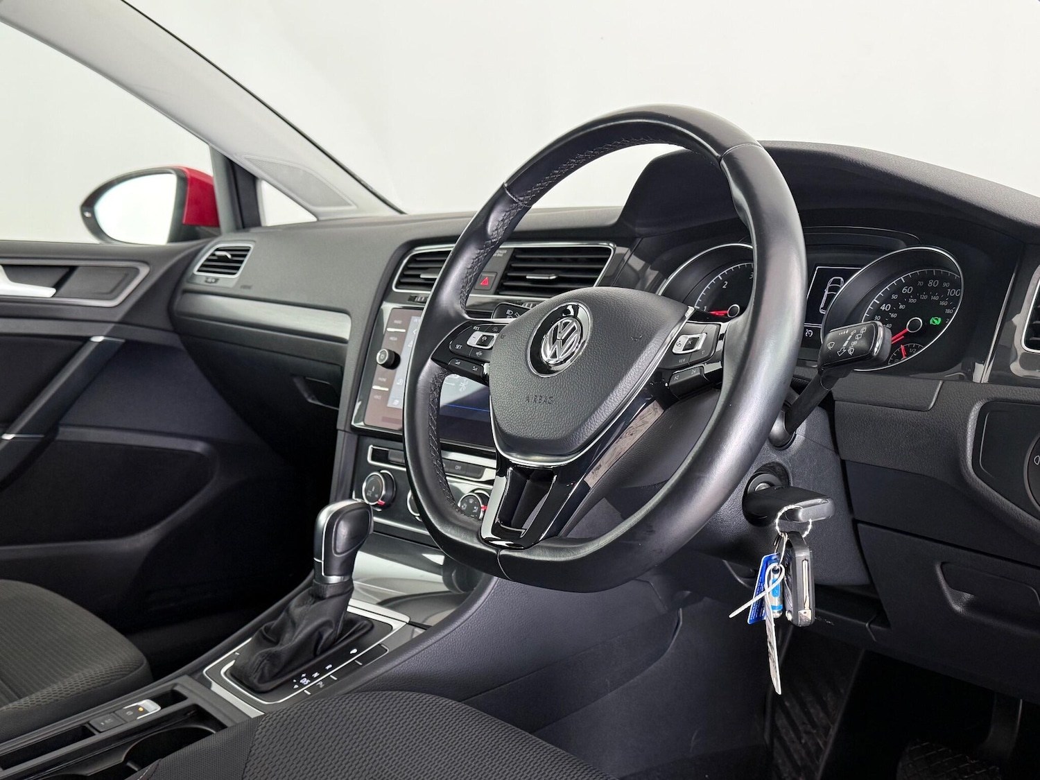 Used Volkswagen Golf 2018 for sale - 77221923: Photo 10