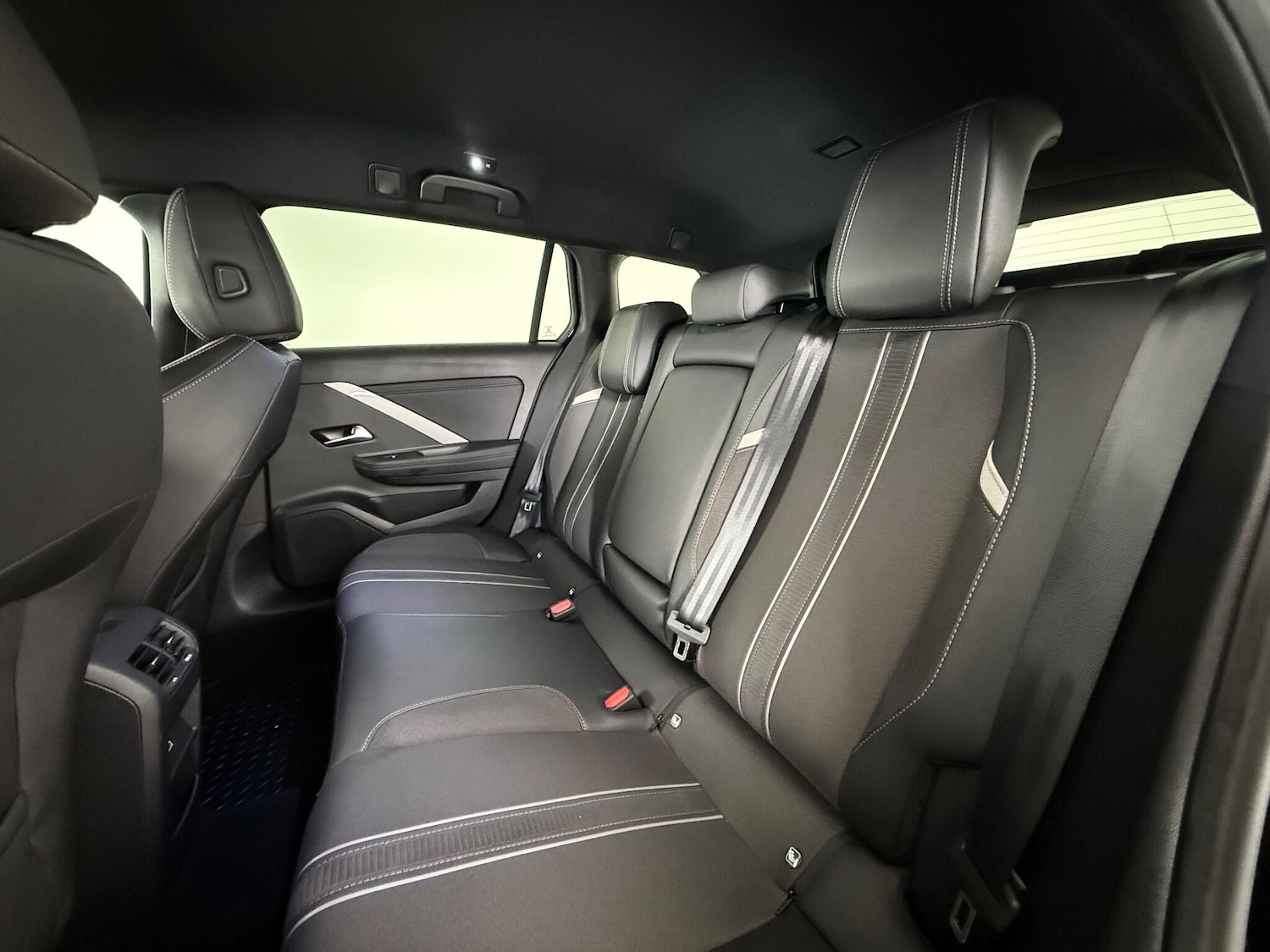 Used Vauxhall Astra 2023 for sale - 77280056: Photo 12