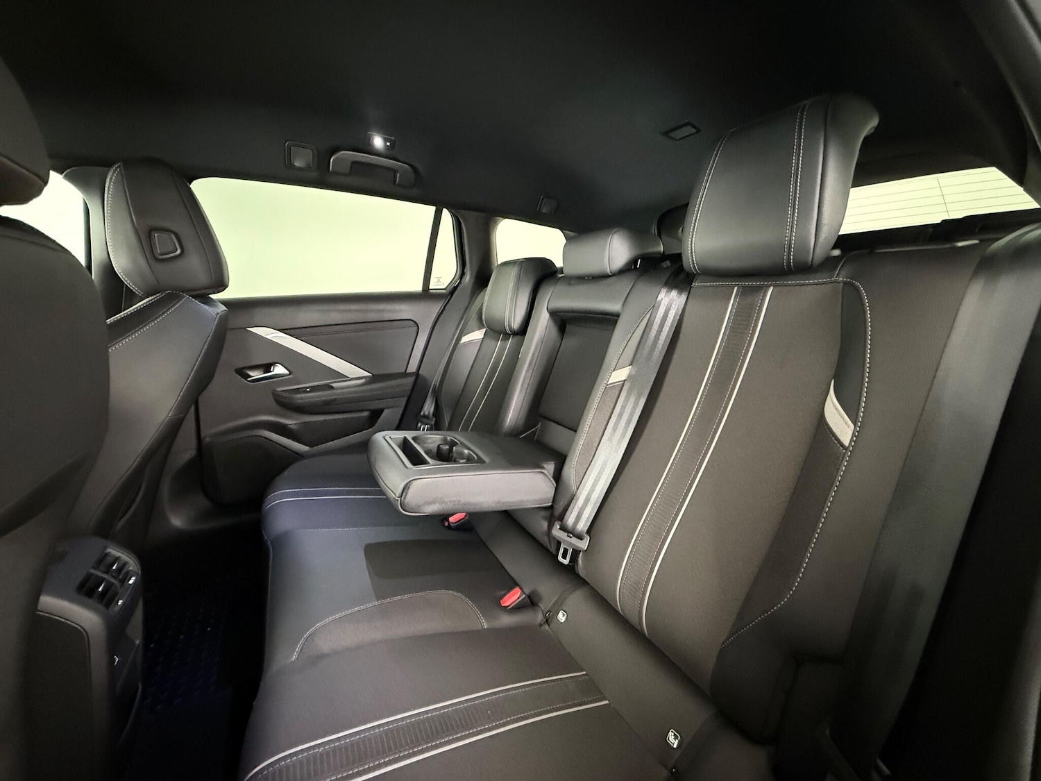 Used Vauxhall Astra 2023 for sale - 77280056: Photo 13