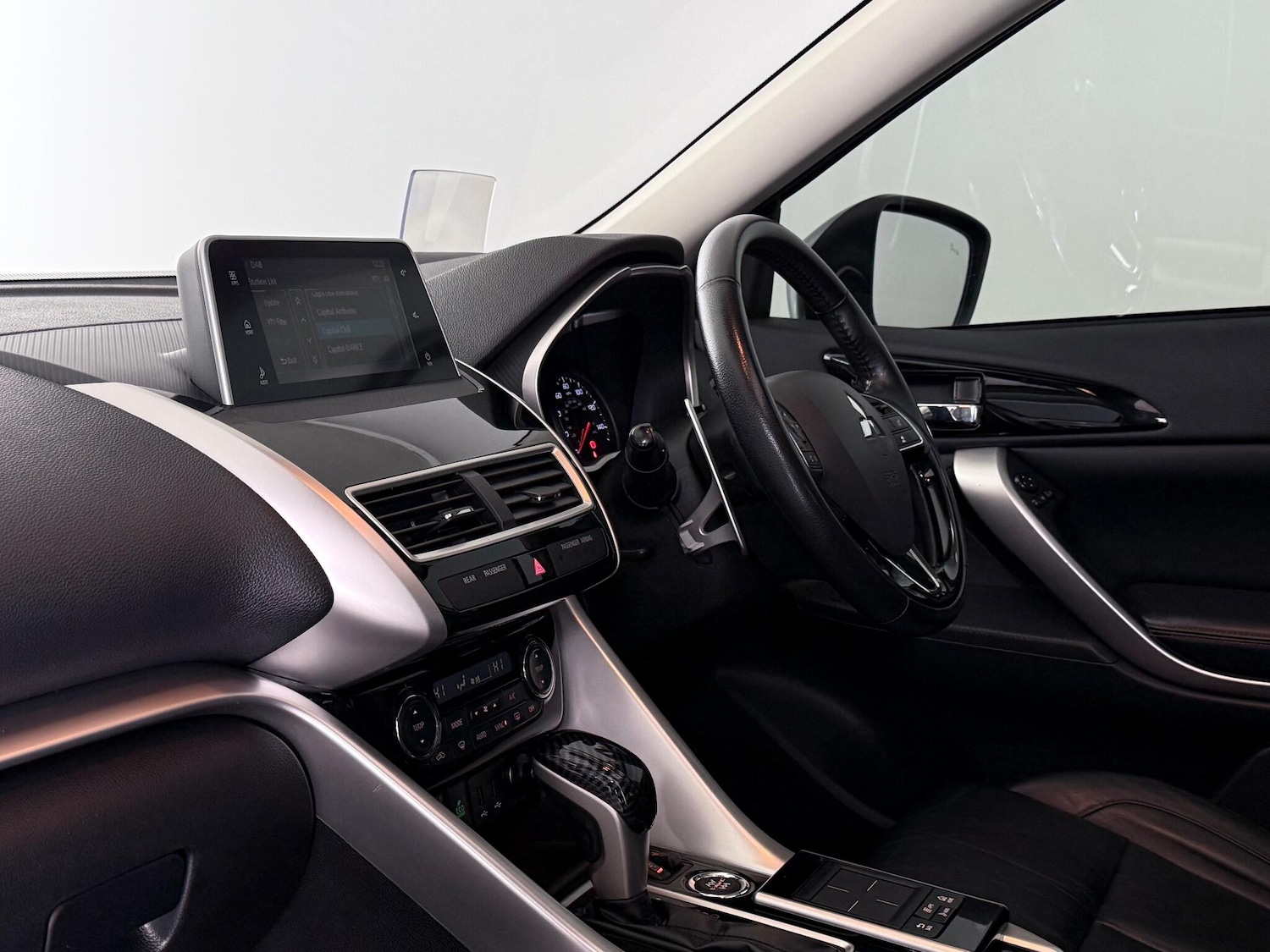 Used Mitsubishi Eclipse Cross 2018 for sale - 76467422: Photo 15