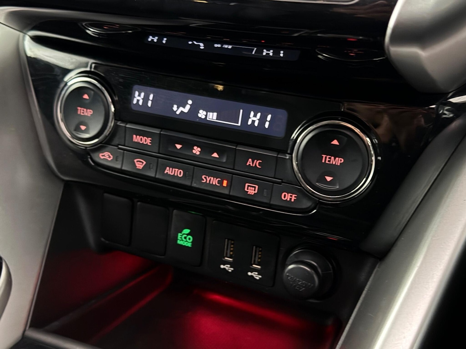 Used Mitsubishi Eclipse Cross 2018 for sale - 76467422: Photo 42