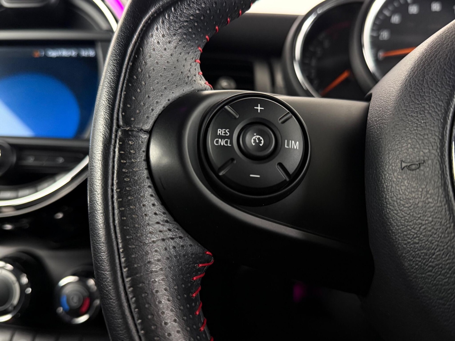 Used MINI Hatch 2018 for sale - 77182479: Photo 12