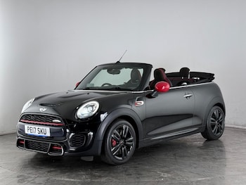 Used MINI Convertible 2017 for sale - 76898530: Photo