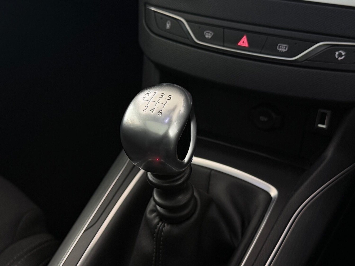 Used Peugeot 308 2018 for sale - 77217147: Photo 28