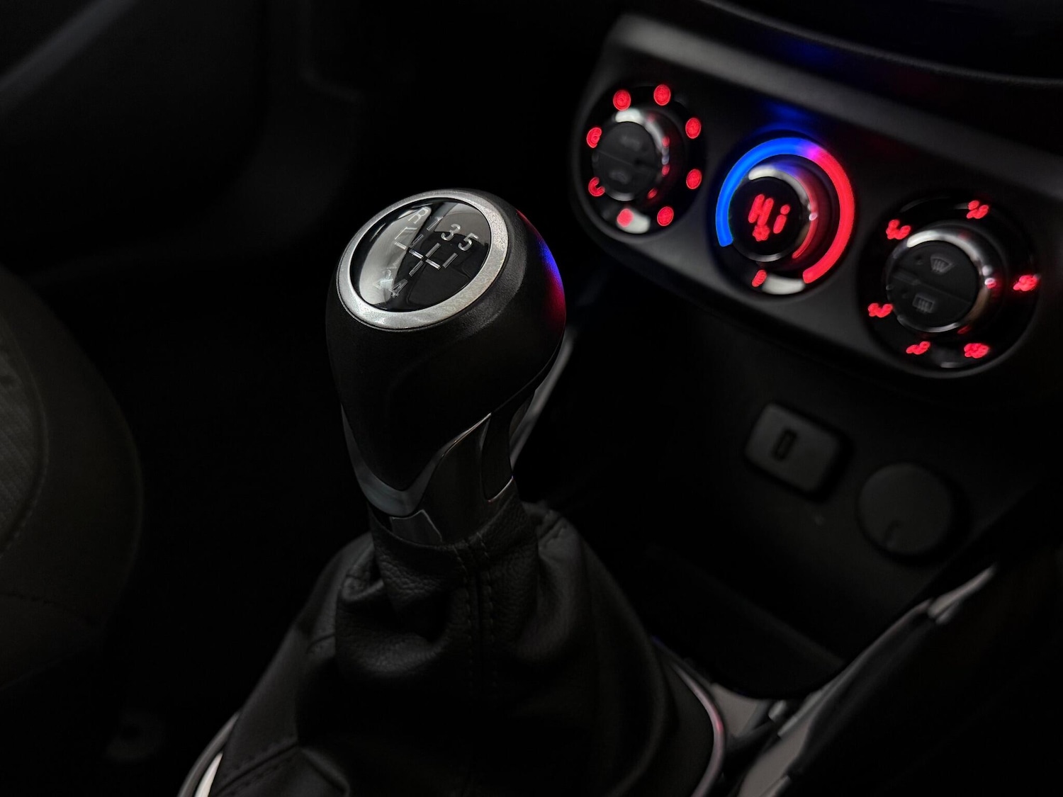 Used Vauxhall ADAM 2018 for sale - 76466977: Photo 34