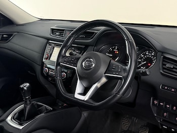 Used Nissan X-Trail 2018 for sale - 79405100: Photo