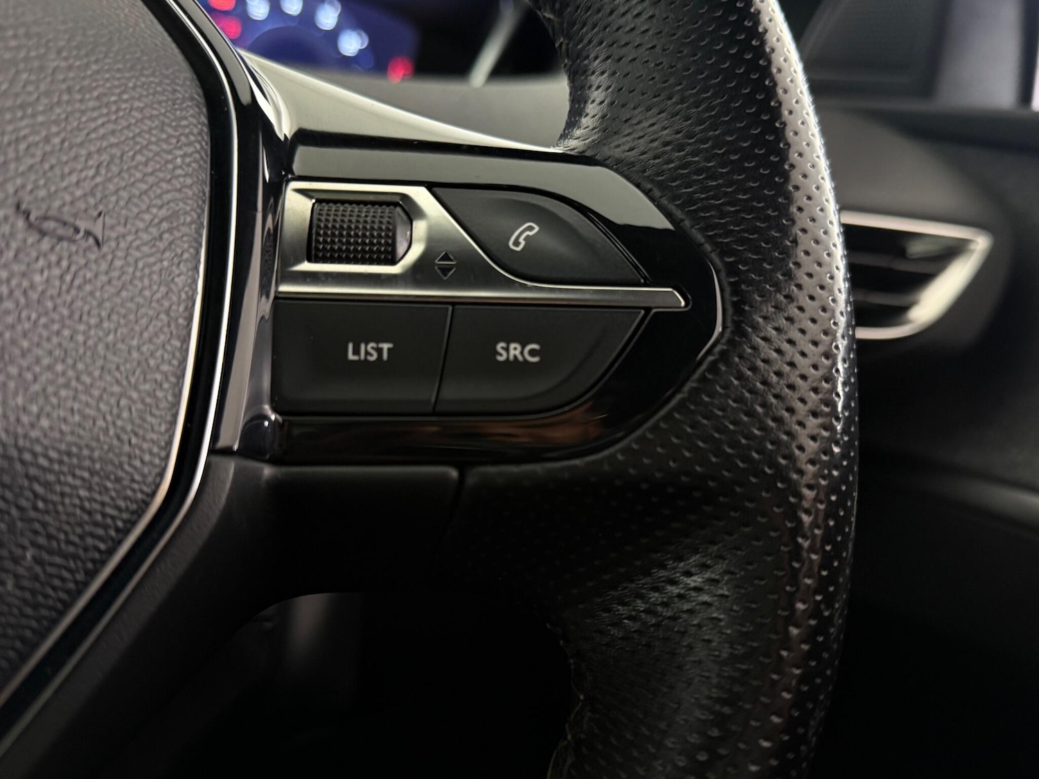 Used Peugeot 5008 2020 for sale - 77260373: Photo 19