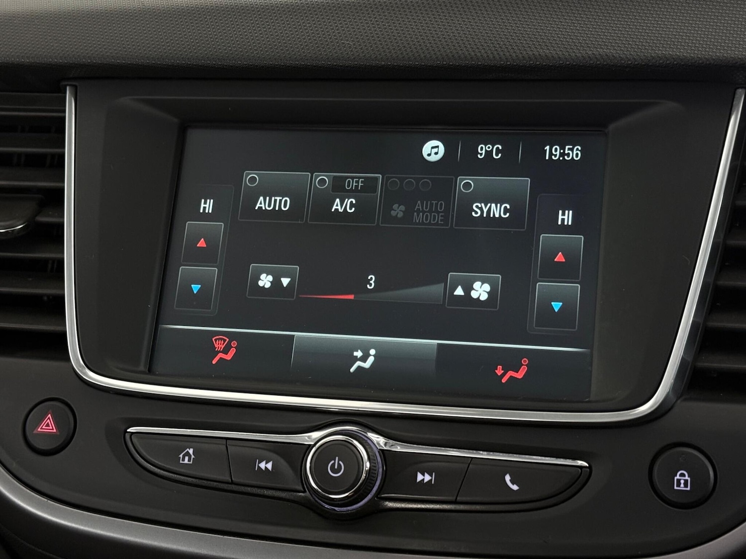 Used Vauxhall Crossland X 2018 for sale - 77932454: Photo 25