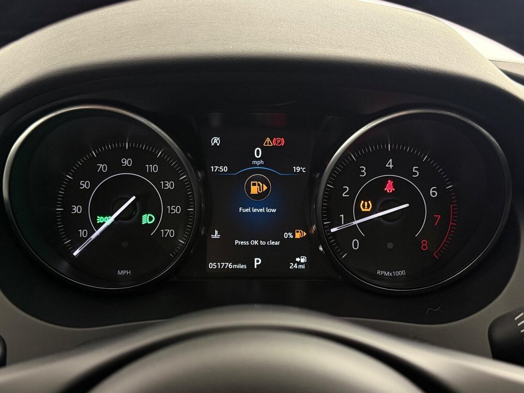 Used Jaguar E-Pace 2018 for sale - 76323074: Photo 25