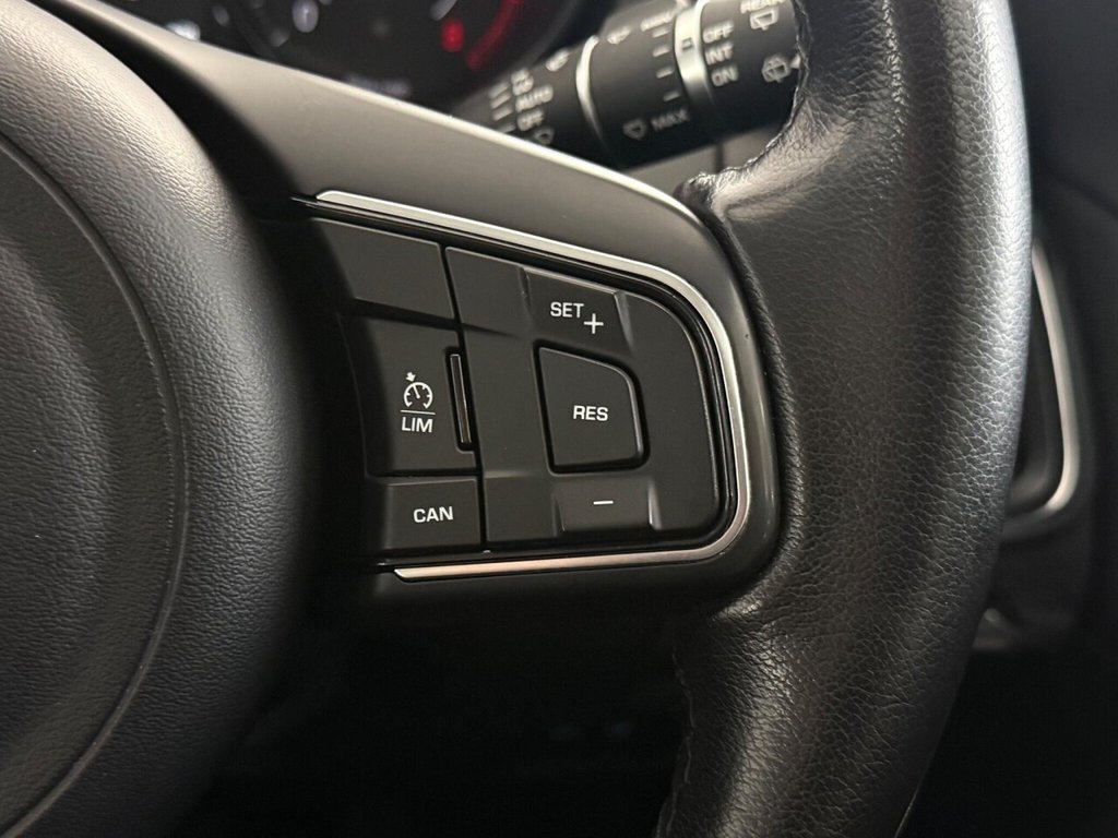 Used Jaguar E-Pace 2018 for sale - 76323074: Photo 26