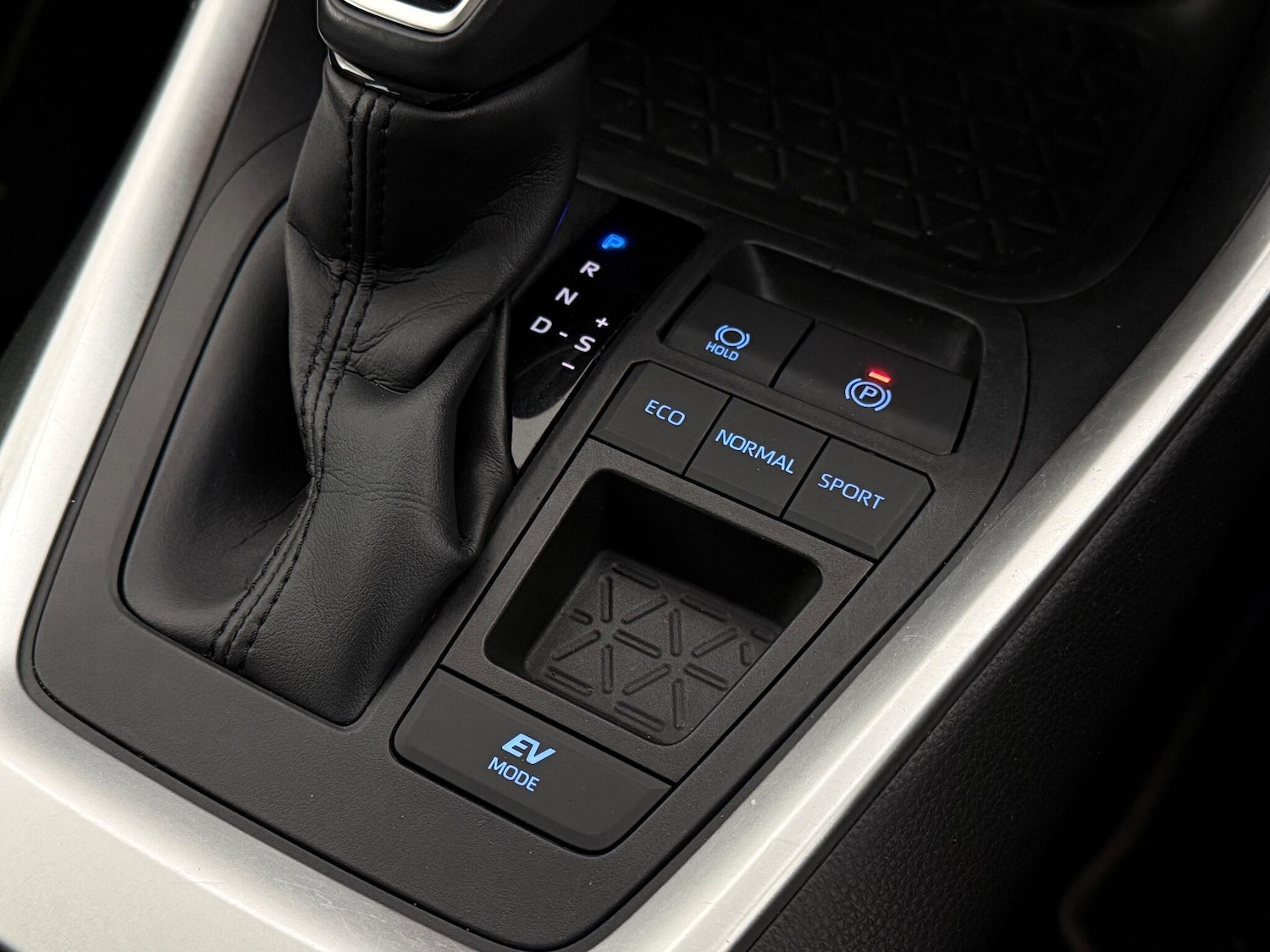 Used Toyota RAV4 2021 for sale - 77182547: Photo 26