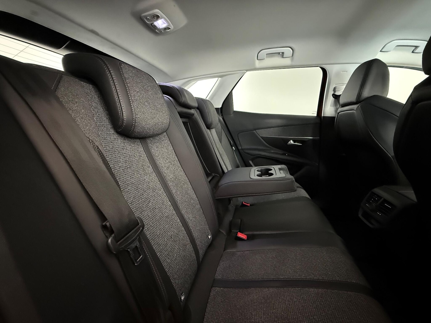 Used Peugeot 3008 2018 for sale - 77246681: Photo 12