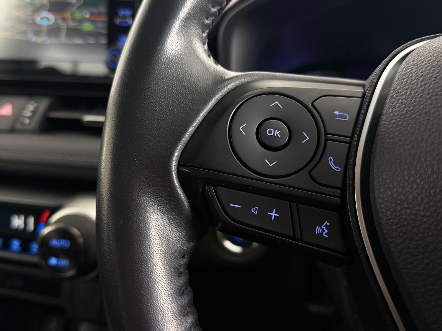 Used Toyota RAV4 2021 for sale - 77182305: Photo 18