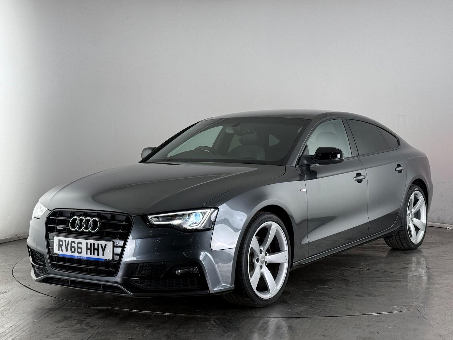 Used Audi A5 2016 for sale - 77846243: Photo 2
