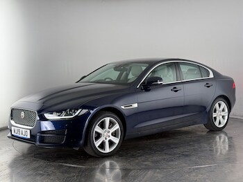 Used Jaguar XE 2019 for sale - 77243589: Photo