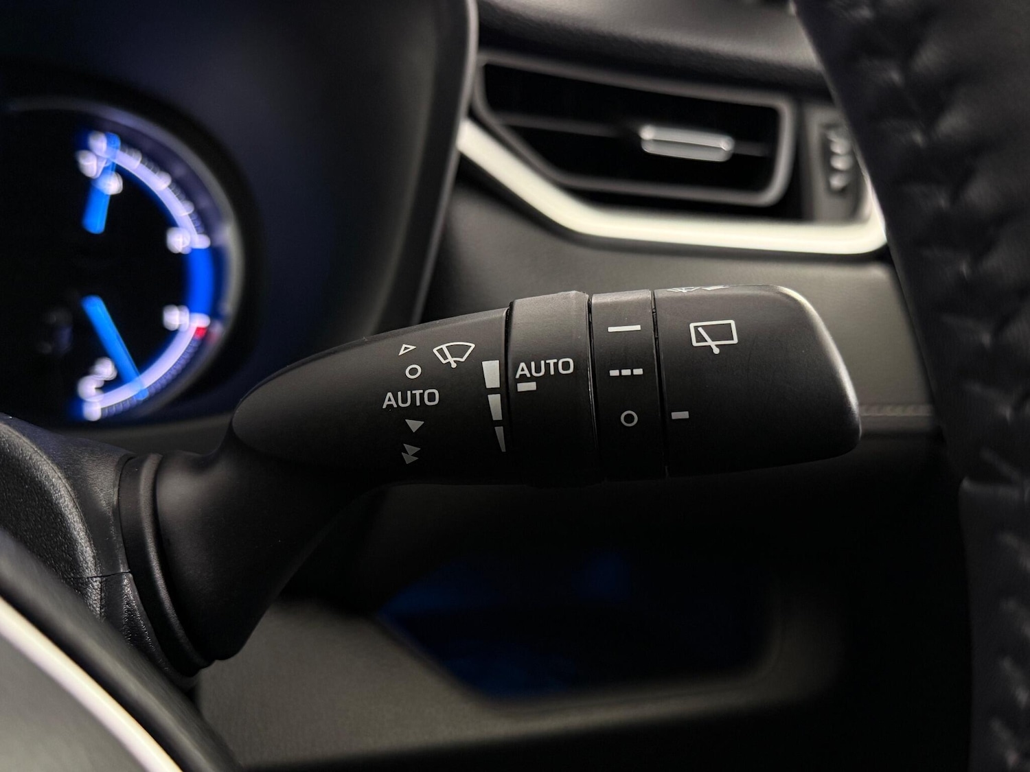 Used Toyota RAV4 2022 for sale - 76466869: Photo 29