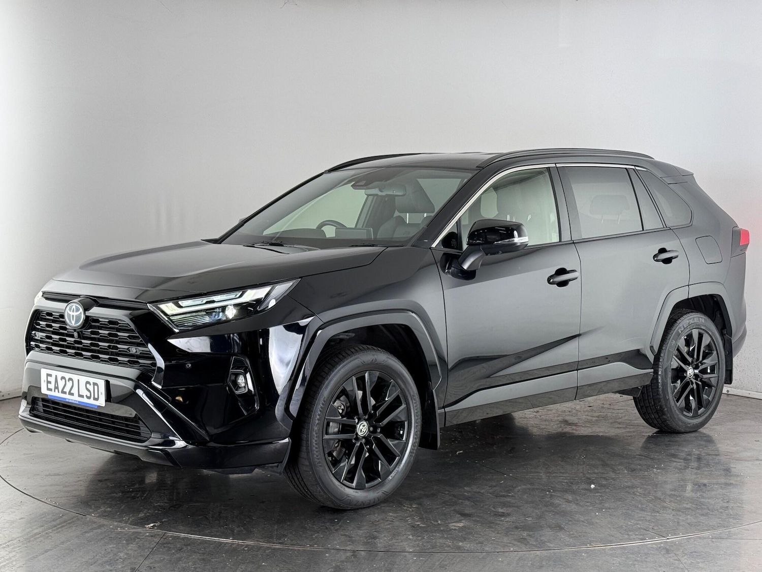 Used Toyota RAV4 2022 for sale - 76466869: Photo 4