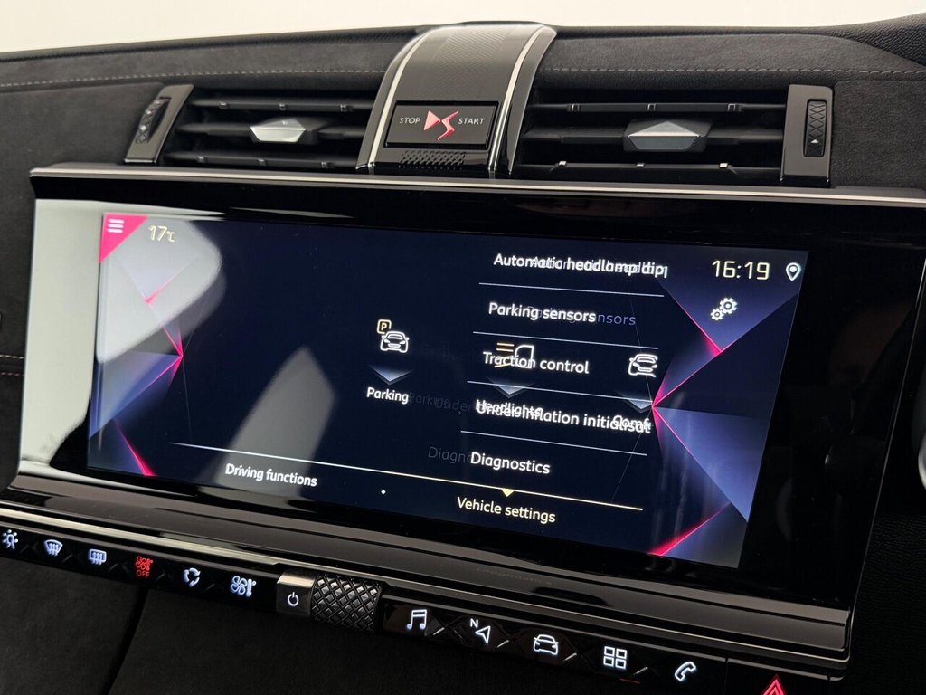 Used DS Automobiles DS 7 Crossback 2019 for sale - 76111947: Photo 32