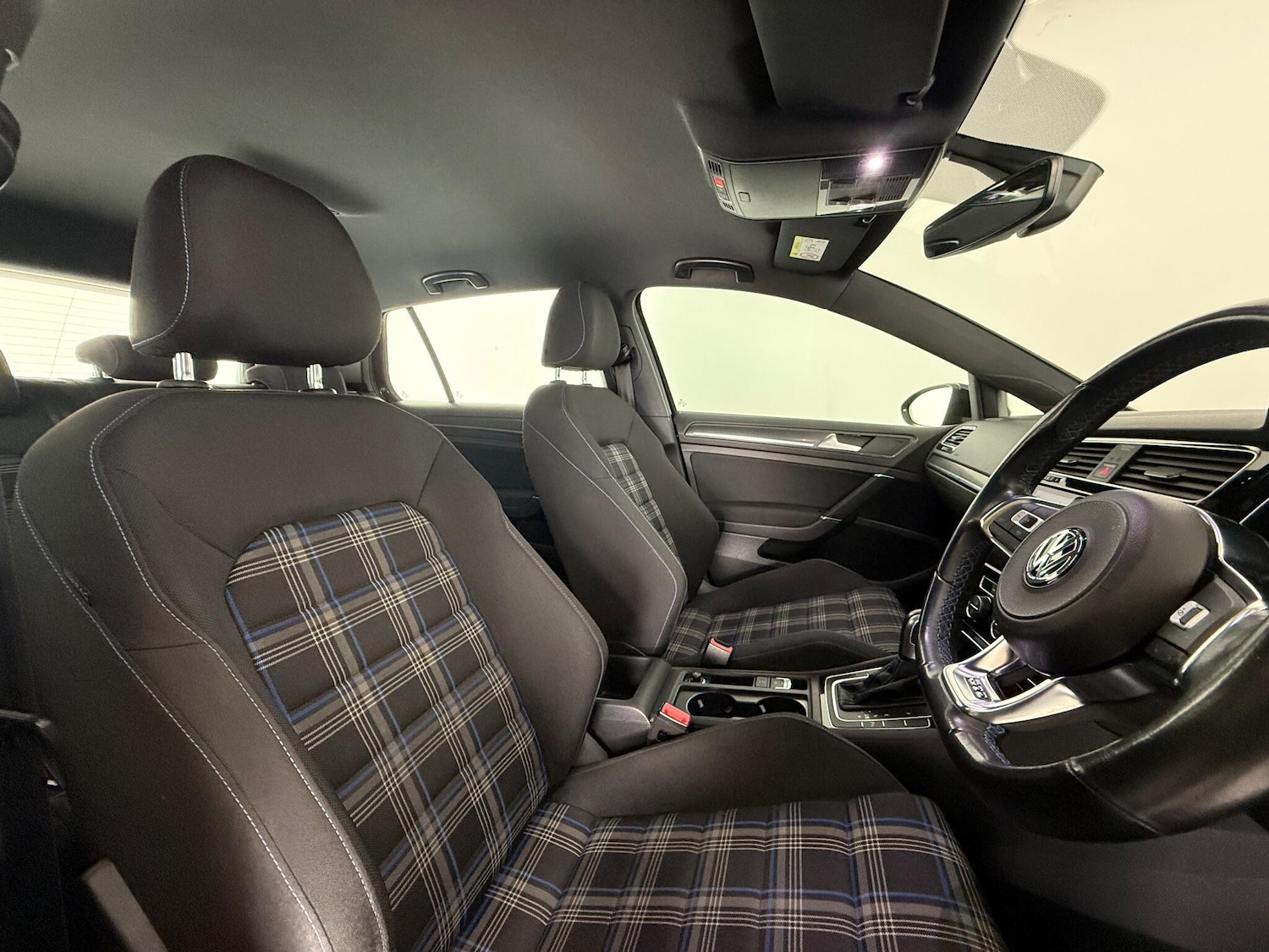 Used Volkswagen Golf 2020 for sale - 77182892: Photo 10