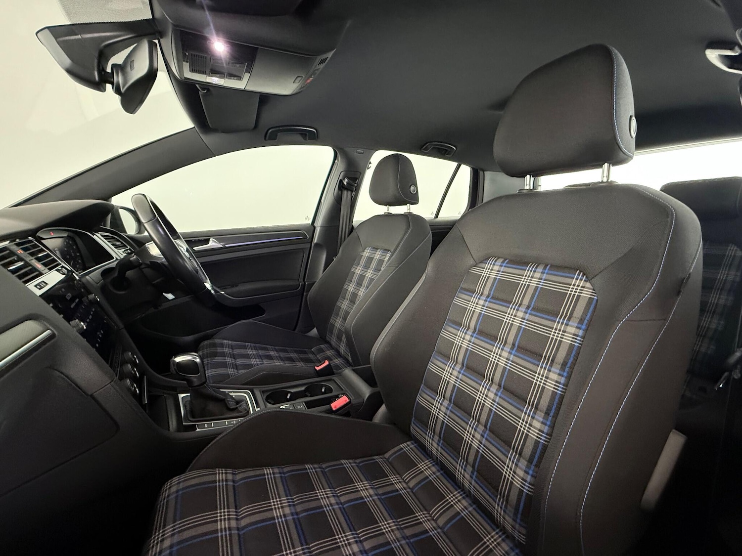 Used Volkswagen Golf 2020 for sale - 77182892: Photo 11