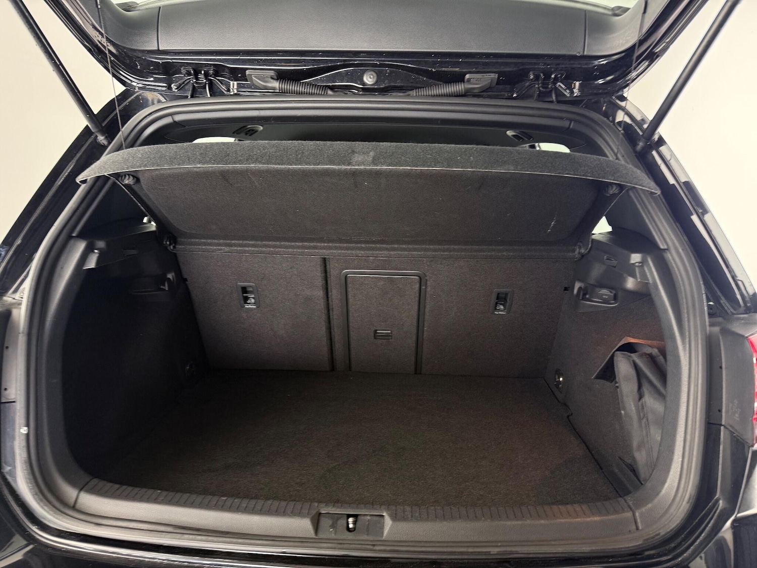 Used Volkswagen Golf 2020 for sale - 77182892: Photo 9