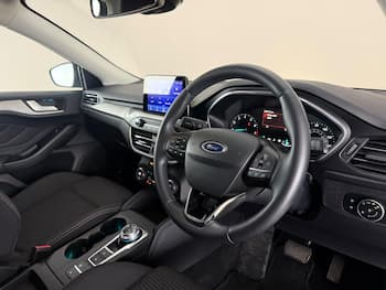 Used Ford Focus 2021 for sale - 79677679: Photo