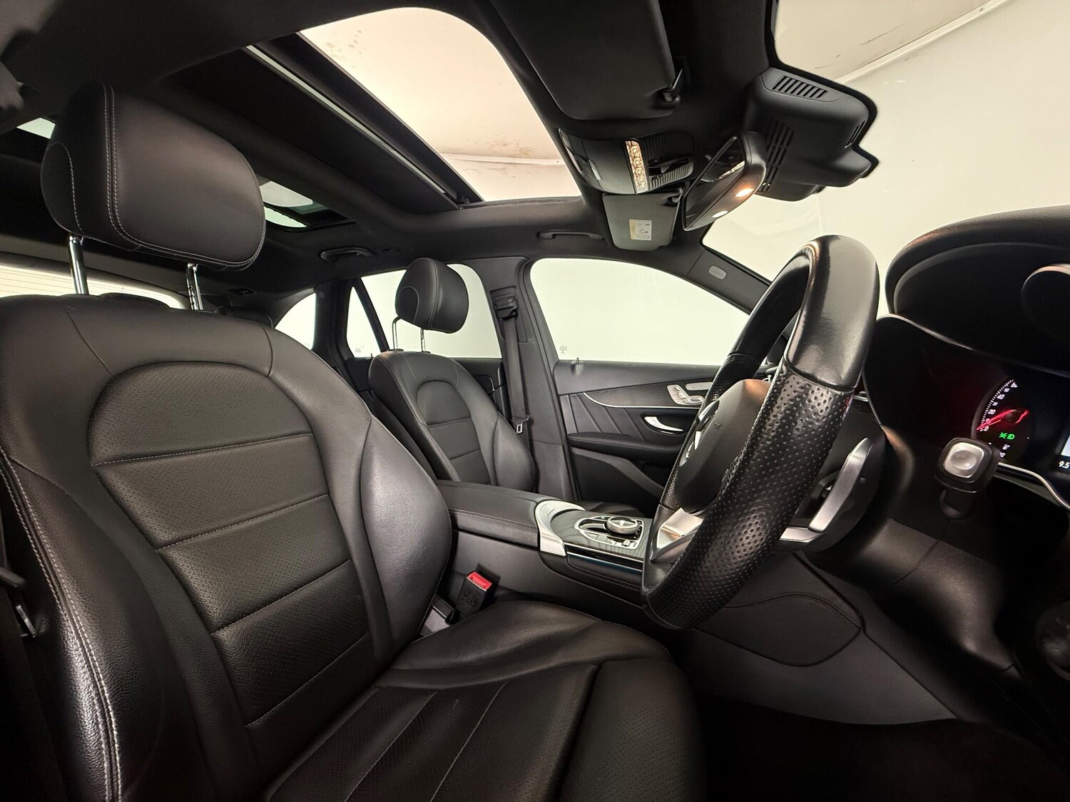 Used Mercedes-Benz GLC 2018 for sale - 76786589: Photo 17