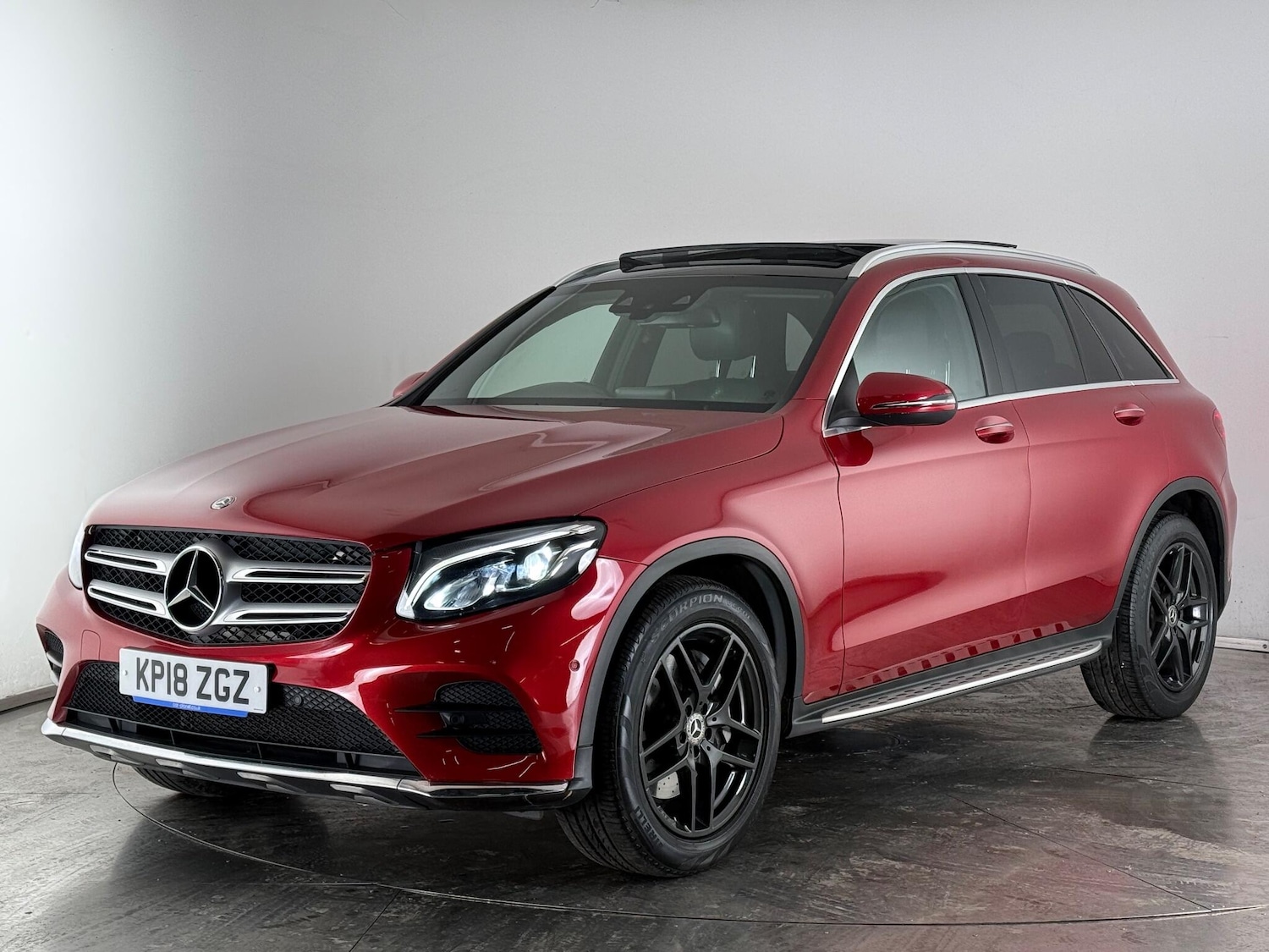 Used Mercedes-Benz GLC 2018 for sale - 76786589: Photo 3