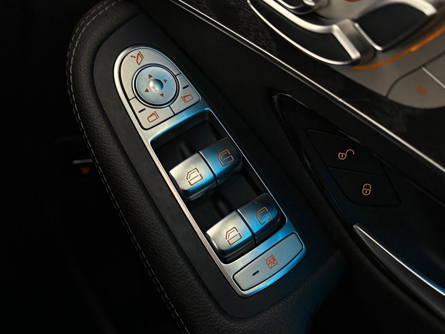 Used Mercedes-Benz GLC 2018 for sale - 76786589: Photo 31