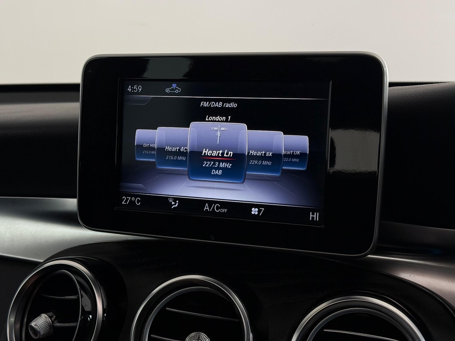 Used Mercedes-Benz GLC 2018 for sale - 76786589: Photo 35