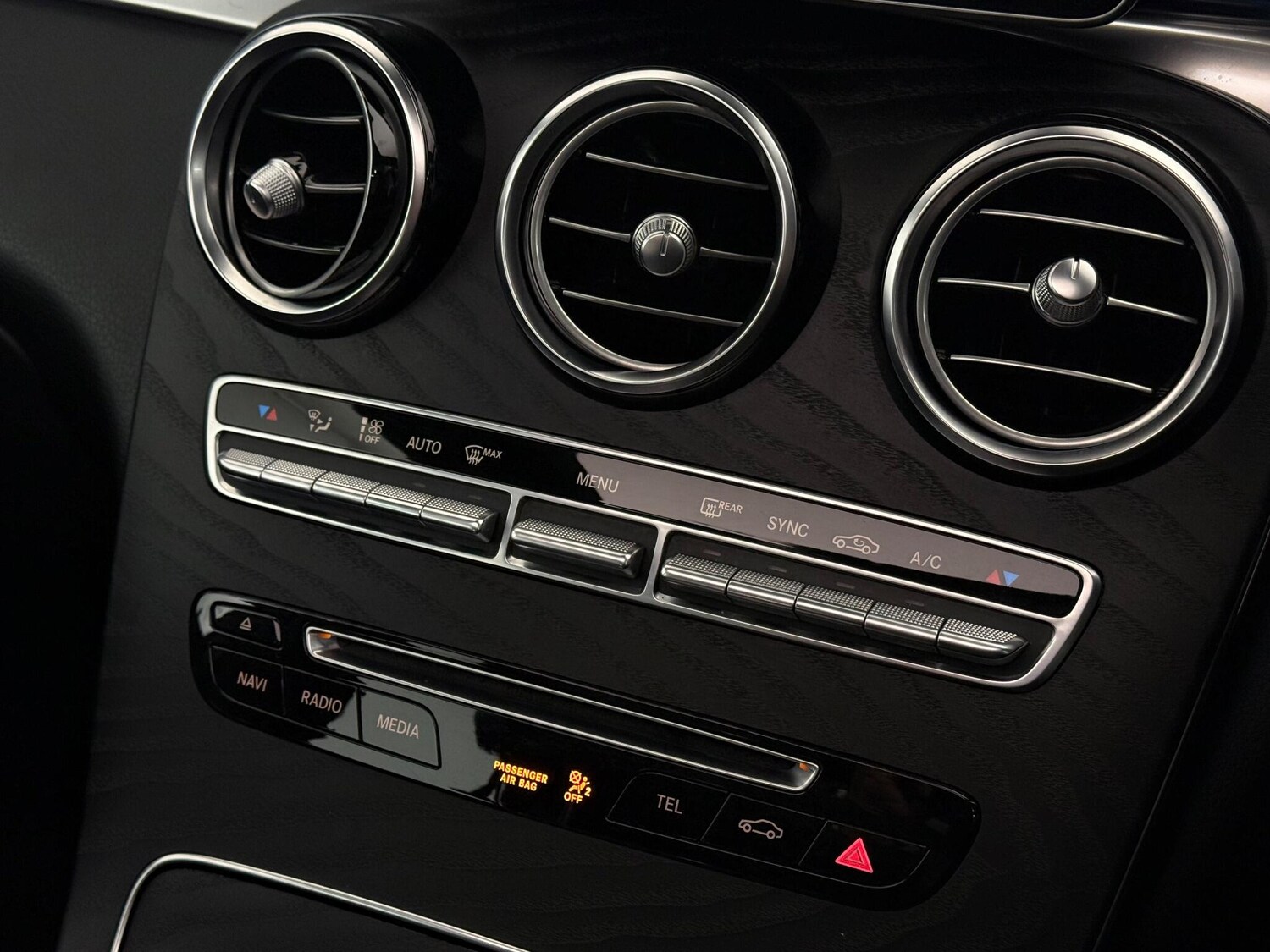 Used Mercedes-Benz GLC 2018 for sale - 76786589: Photo 44