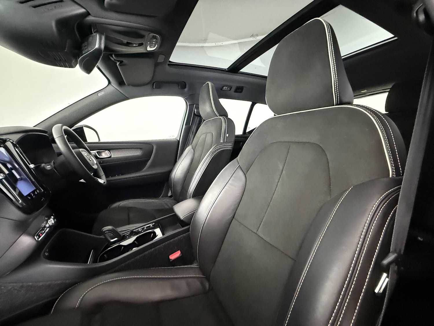 Used Volvo XC40 2021 for sale - 77259911: Photo 11