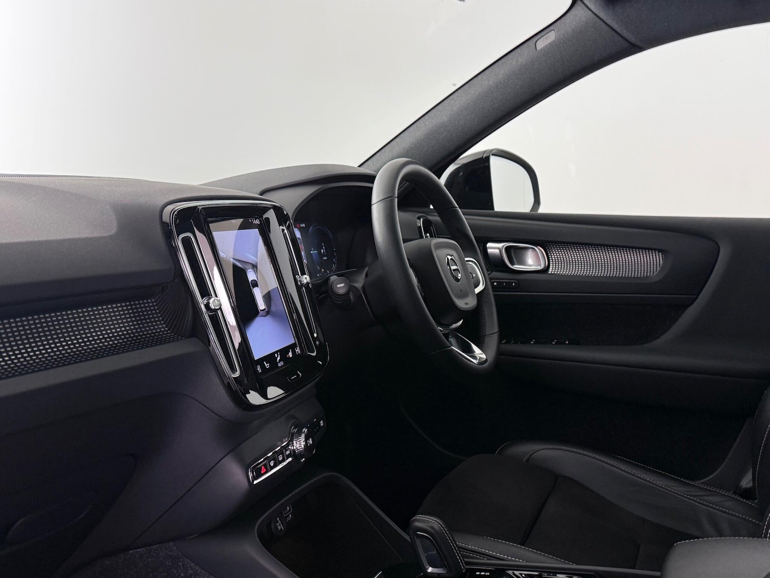 Used Volvo XC40 2021 for sale - 77259911: Photo 17