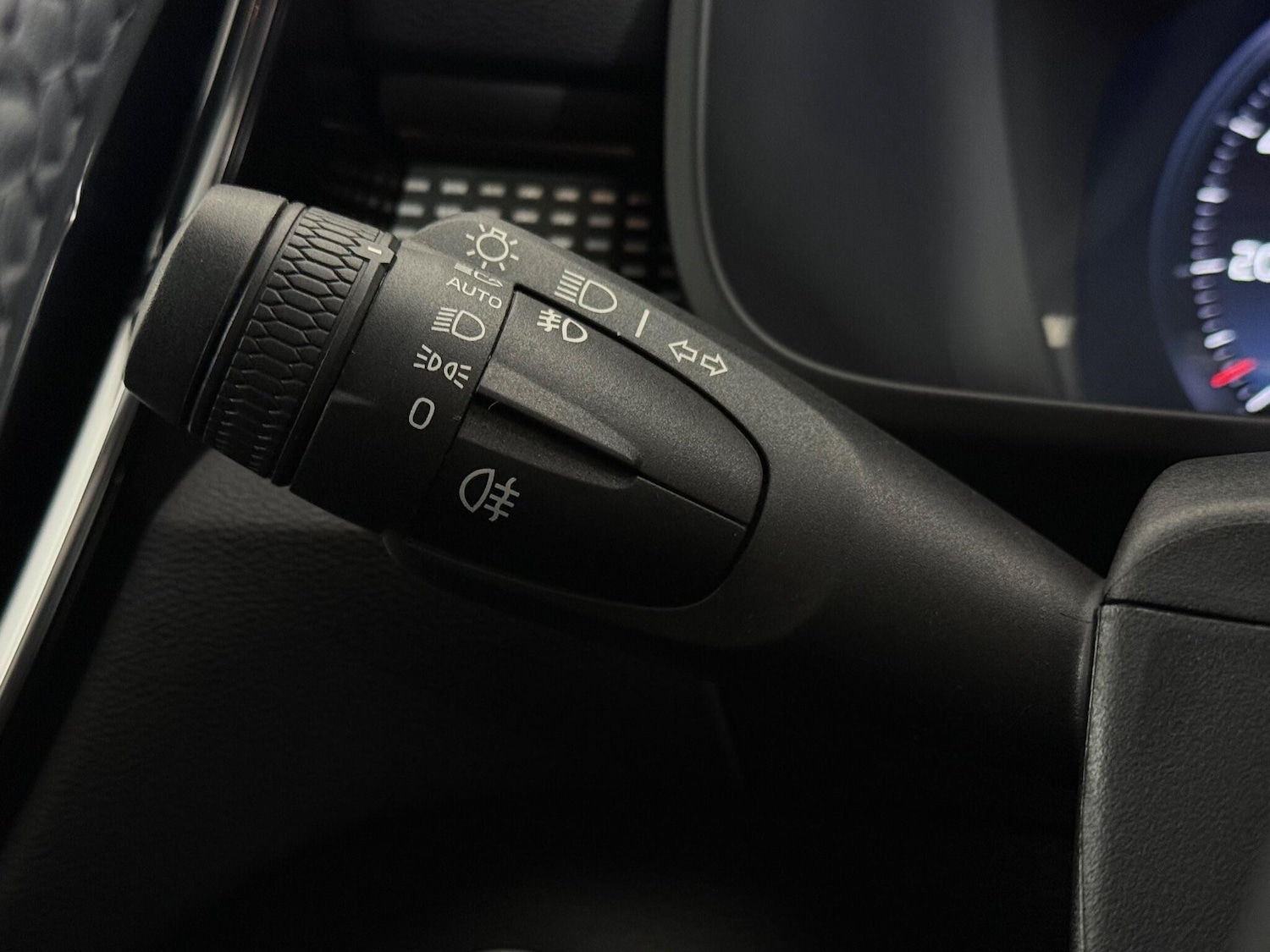 Used Volvo XC40 2021 for sale - 77259911: Photo 21